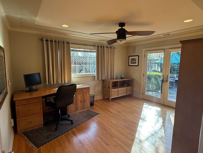 Building Photo - Furnished Executive Willow Glen Home