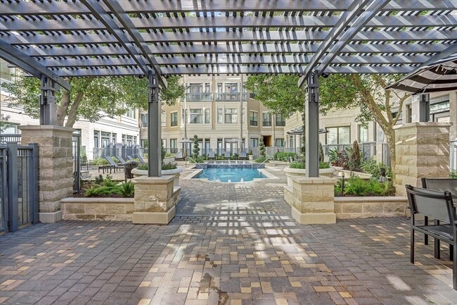 Building Photo - 1901 Post Oak Blvd