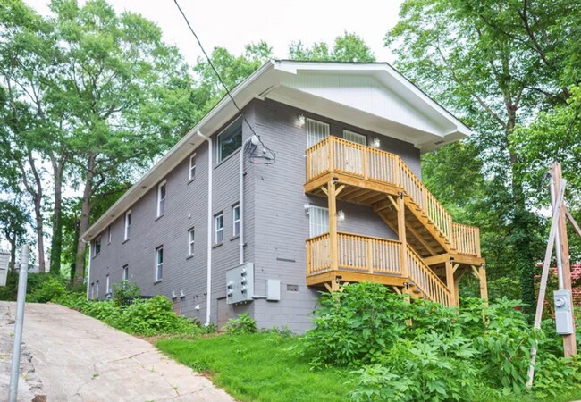 Building Photo - 199 Troy Street