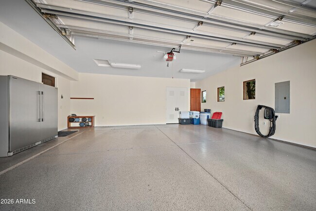 Building Photo - 9290 E Thompson Peak Pkwy