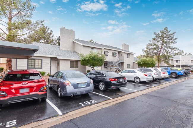 Building Photo - 2840 Blue Bonnet Dr
