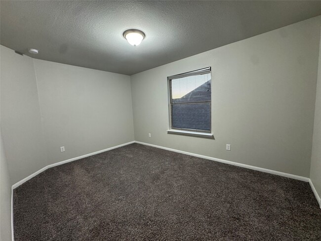 Building Photo - 10435 Moraine Lake Dr