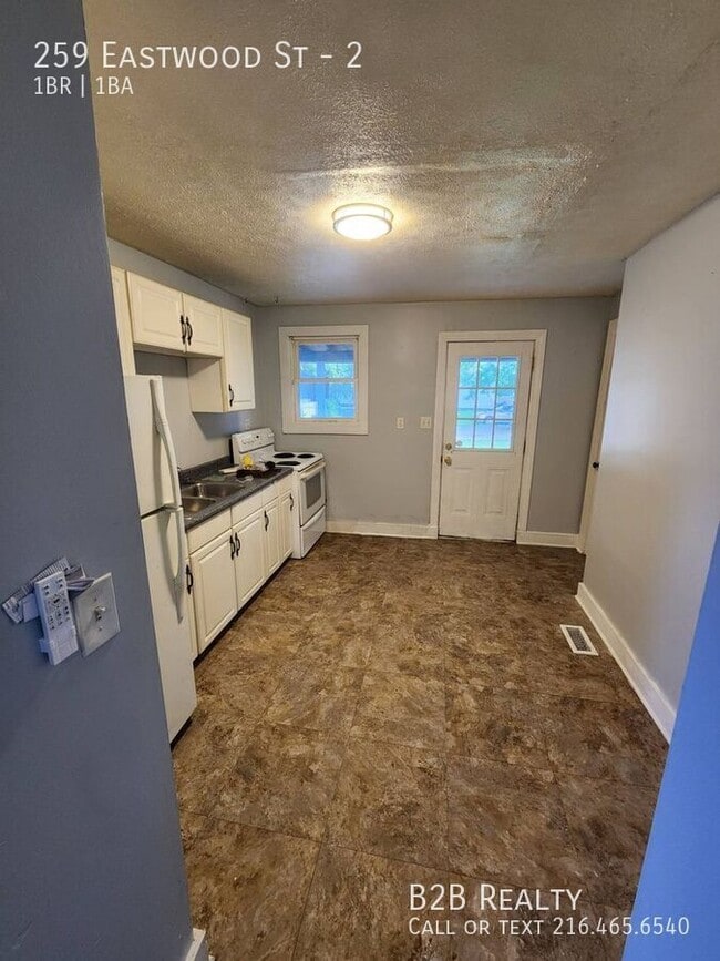 Building Photo - 259 Eastwood St