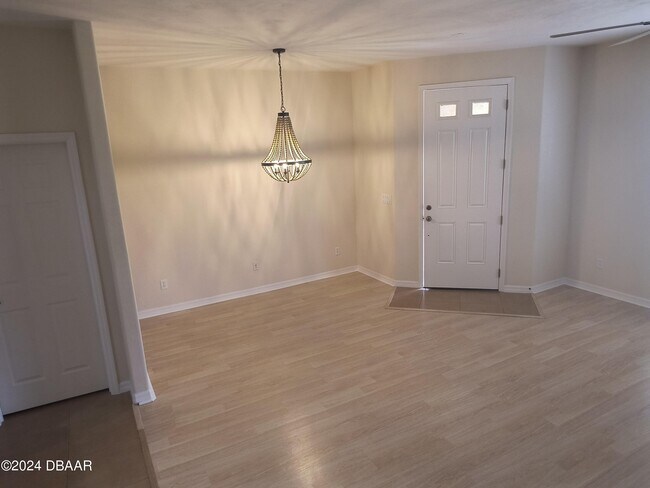 Building Photo - 236 Airport Rd