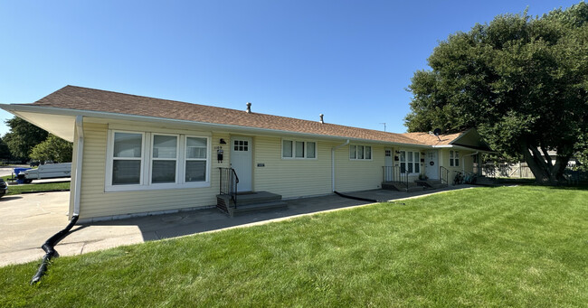 Primary Photo - Hill Street Townhomes