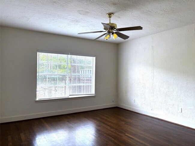 Building Photo - 1840 Branard St