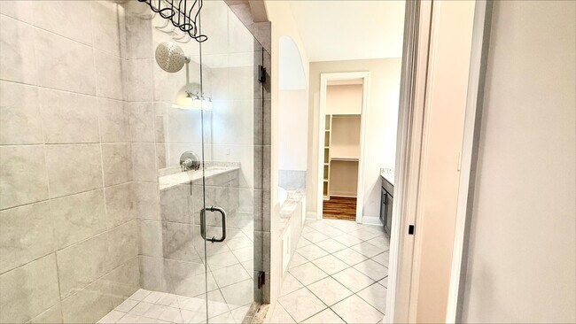 Building Photo - 10012 Adagio Cv