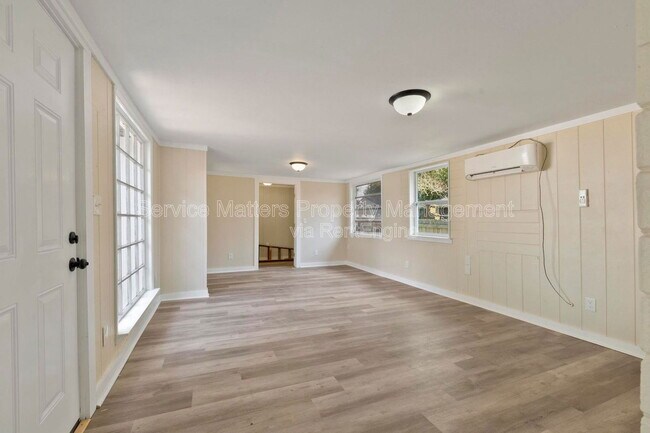 Building Photo - 1922 W Gregory St