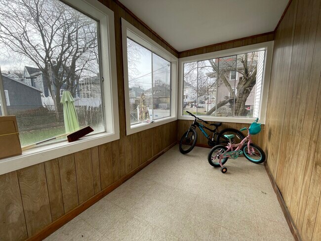 Building Photo - 289 Beech St