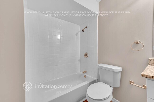 Building Photo - 6914 Voltaire Dr