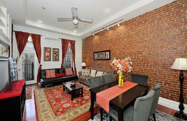 Building Photo - 200 Central Prk W