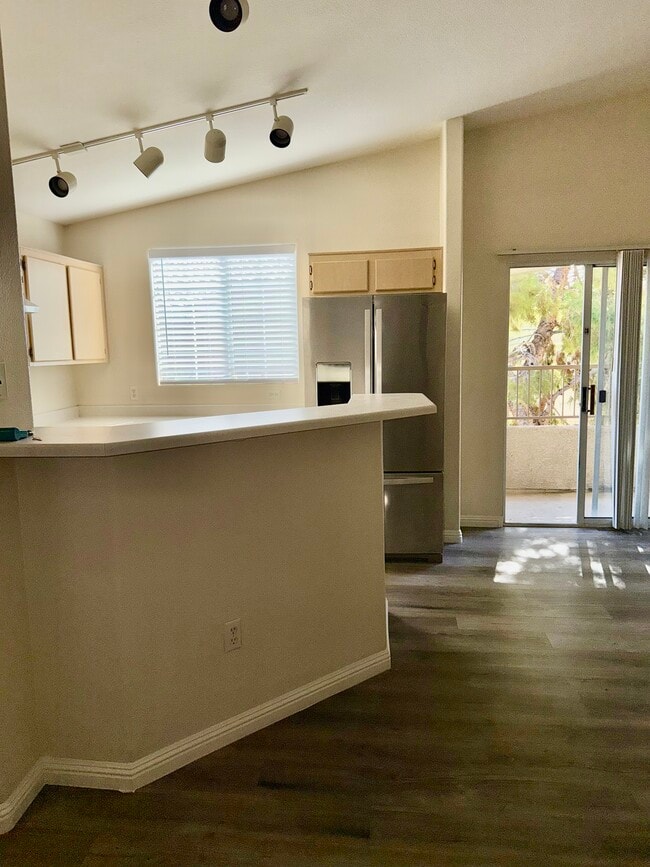 Building Photo - 1881 W Alexander Rd