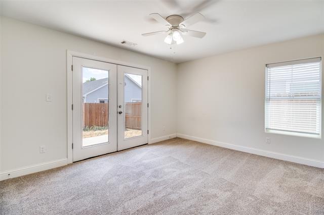 Building Photo - 614 E College St