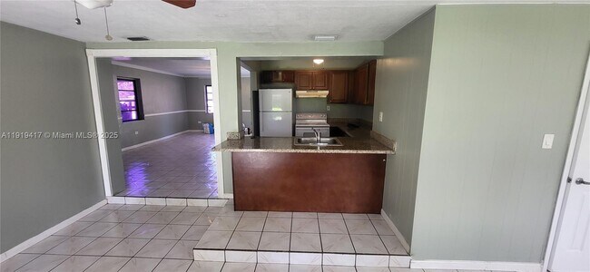 Building Photo - 1310 NE 143rd St