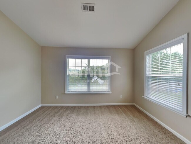 Building Photo - 203 Fledgling Way