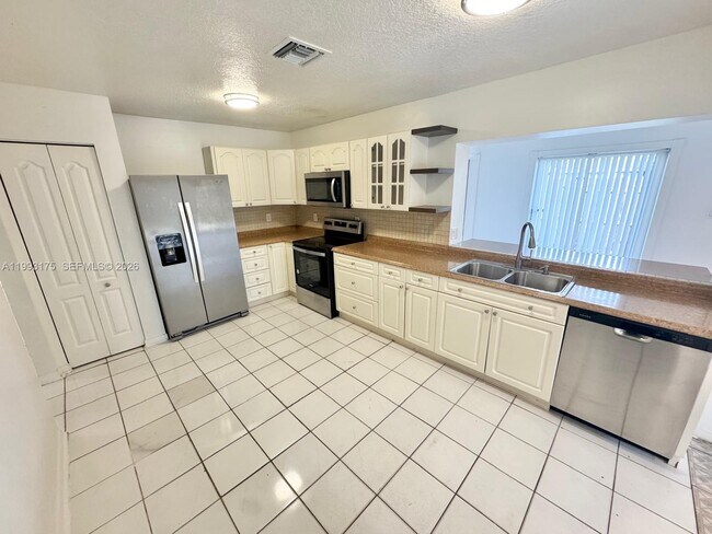 Building Photo - 12695 SW 144th Terrace