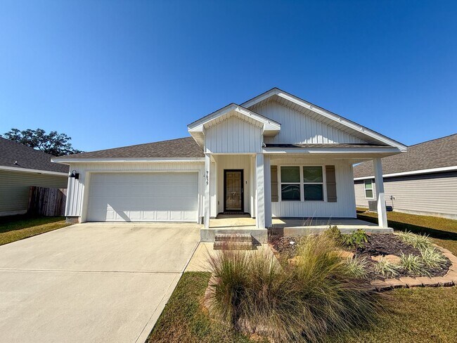 Primary Photo - Updated 4 Bedroom 2 Bath Rental Near Navy Federal - Lawn Care Included!