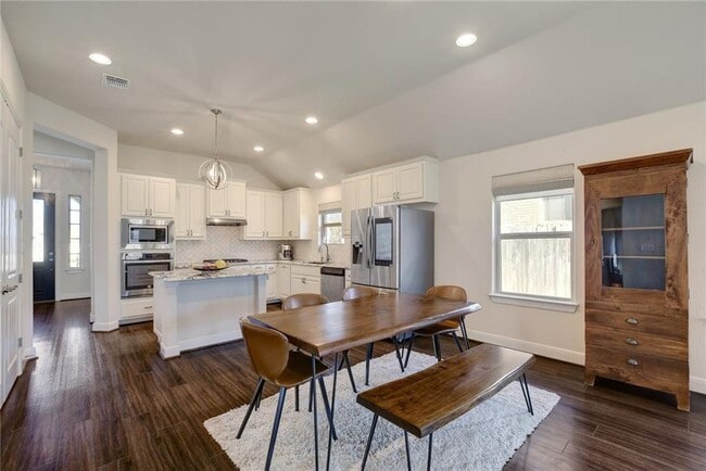 Building Photo - 209 Wynnpage Dr