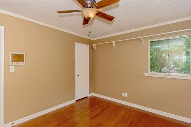 Building Photo - 3105 Pelzer Ave