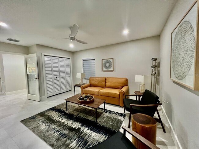 Building Photo - 3280 S Shore Dr