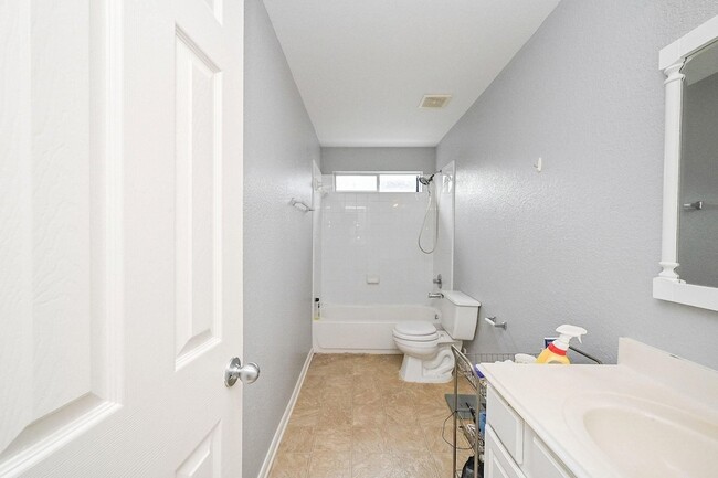 Building Photo - 6638 Autumn Sunset Ln