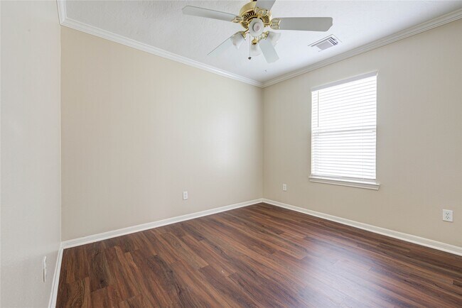 Building Photo - 1206 Grunwald Heights Blvd