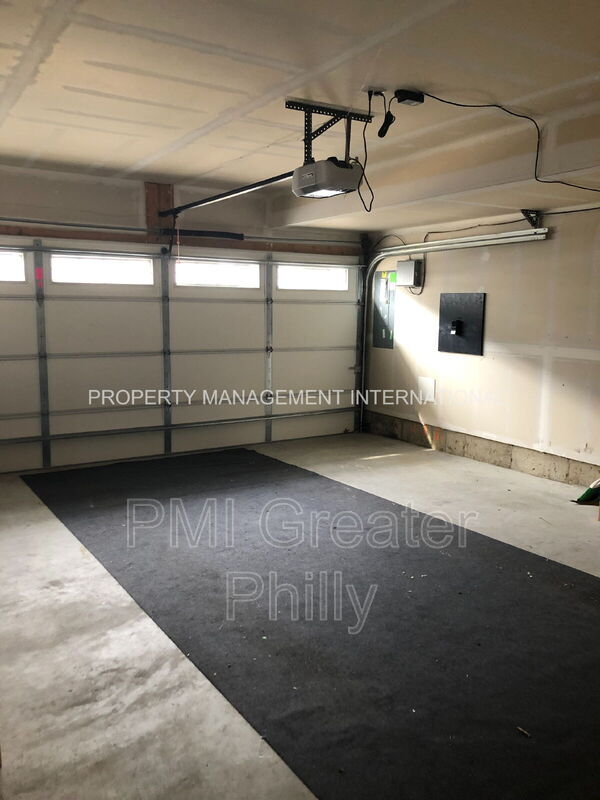 Building Photo - 106 Mercer Ct