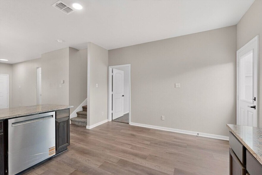 Building Photo - 15022 Harbor Lndg