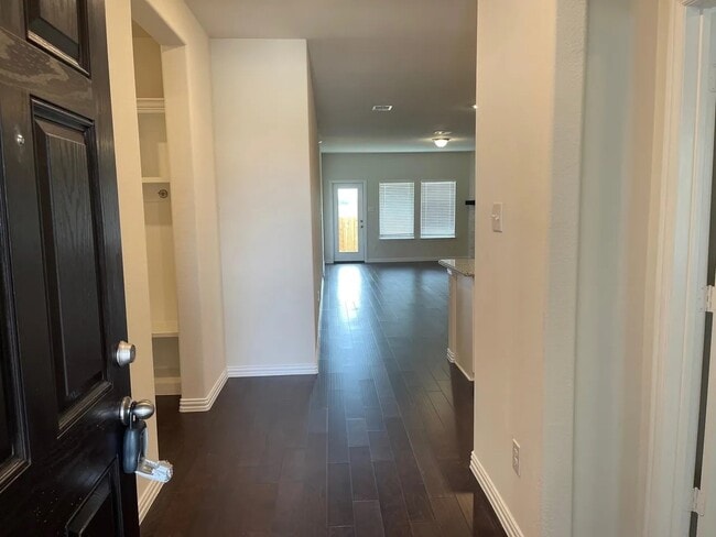 Building Photo - 5405 Fairdale Dr