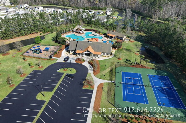 Building Photo - 33 Ashmont St