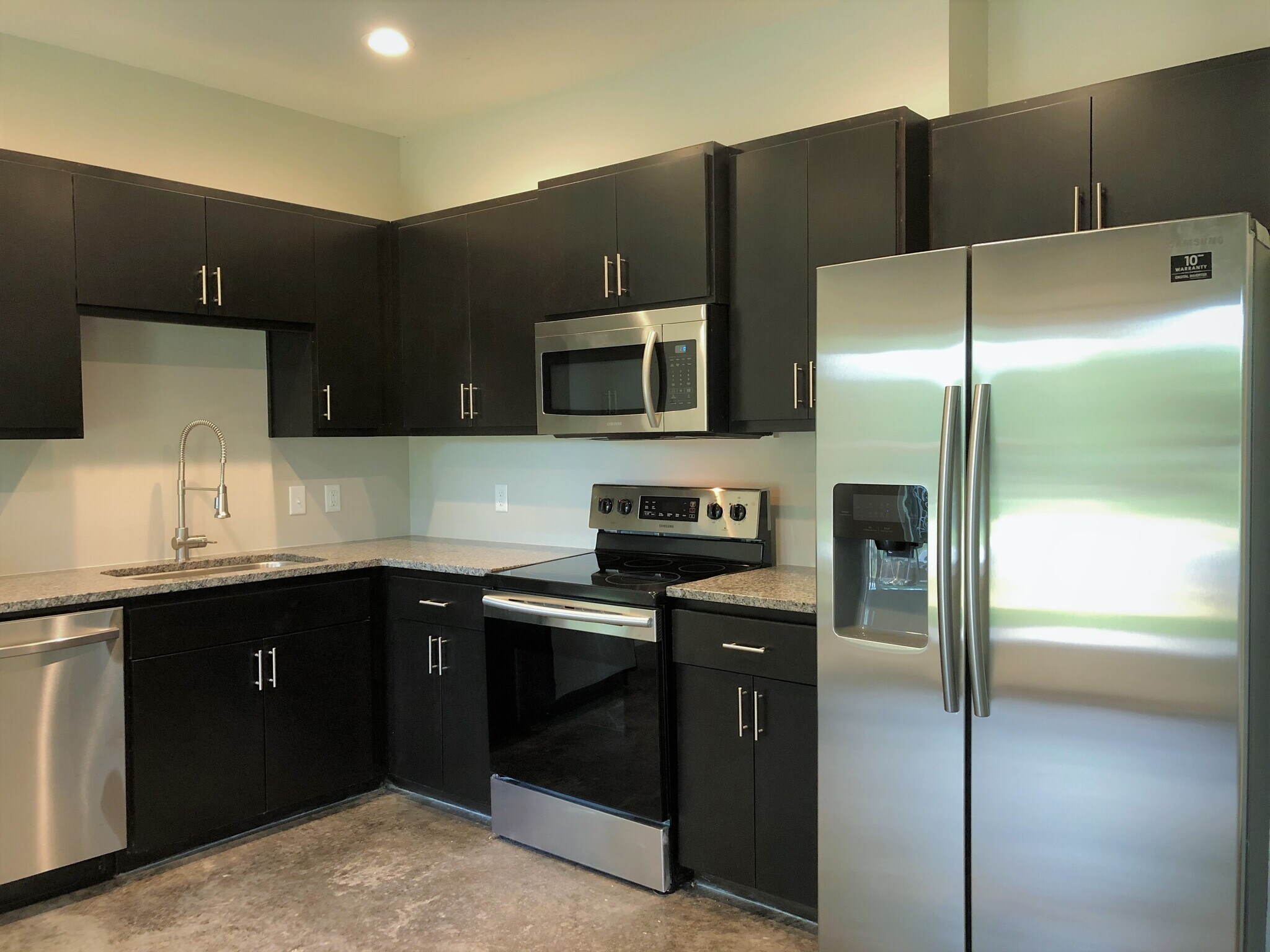 Building Photo - 10685 Brothers Ln