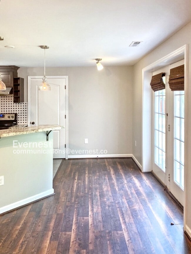 Building Photo - 1008 Black Oak Ct