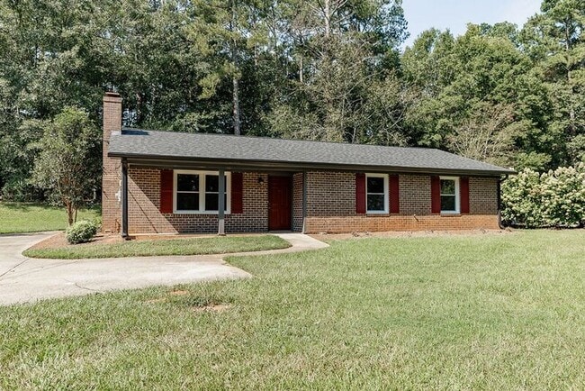 Building Photo - 147 VFW Dr