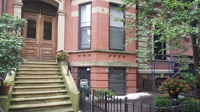 Primary Photo - 148 Marlborough St