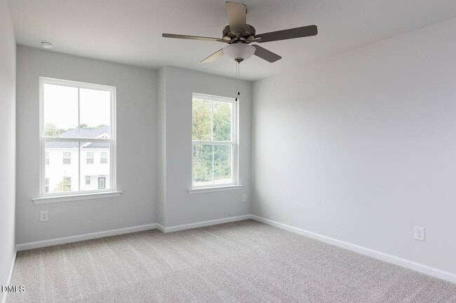 Building Photo - 152 Kobus Ct