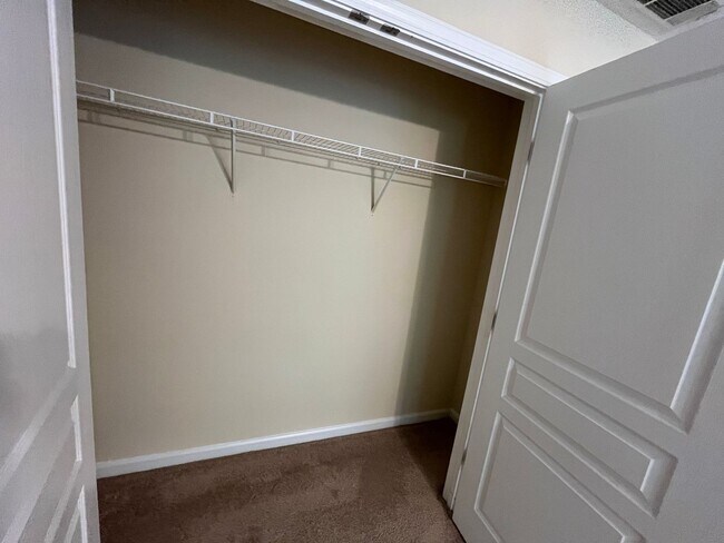 Building Photo - 14-1414 Jones