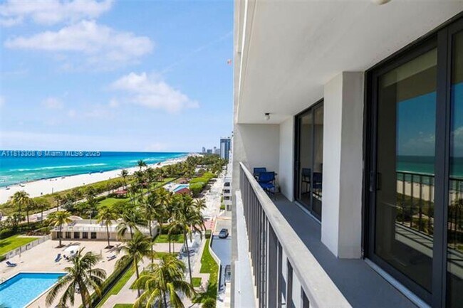 Building Photo - 2625 Collins Ave