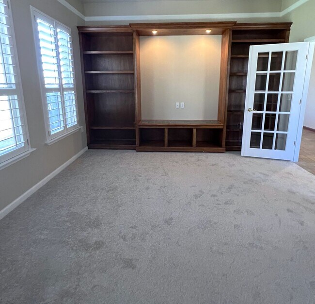 Building Photo - 106 Morning Glory Cir