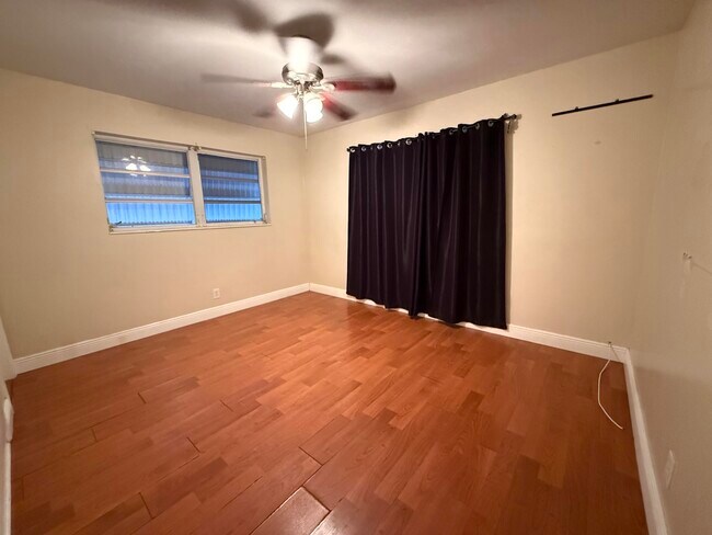 Building Photo - 224 Tamoshanter Dr