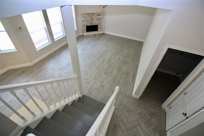Building Photo - 5503 Medallion Pointe Ct