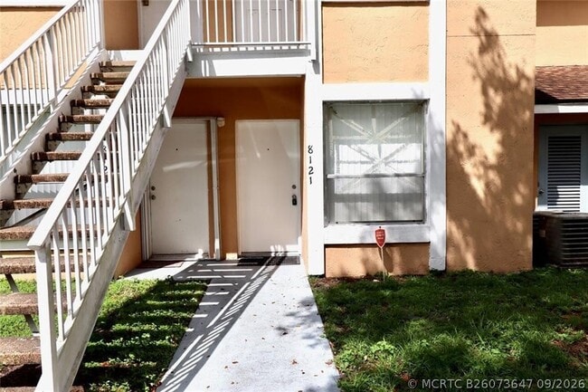 Building Photo - 8121 SW 21st Ct