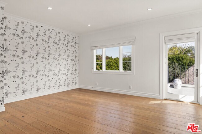 Building Photo - 100 N La Jolla Ave