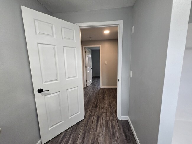 Building Photo - 1618 S 18th St