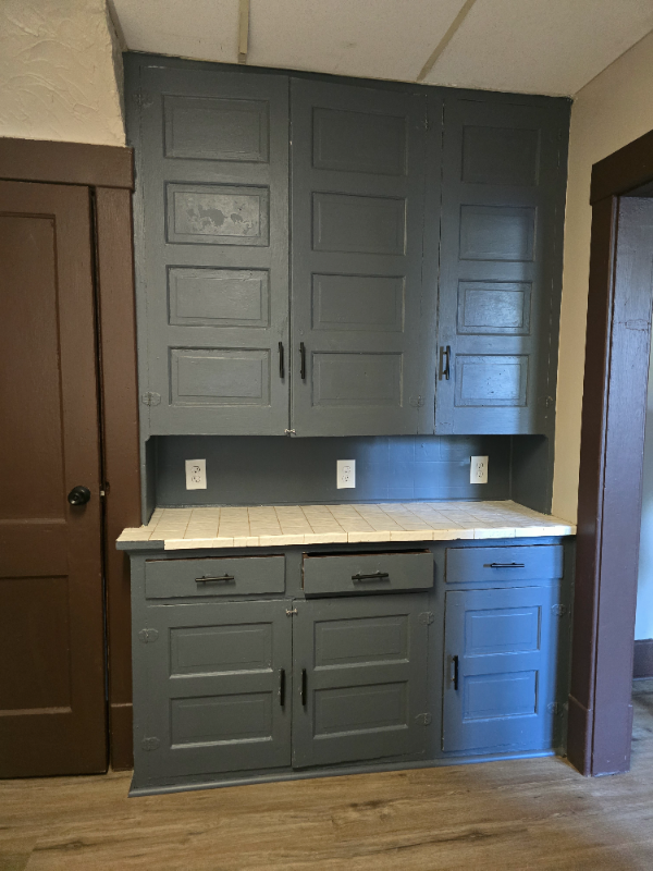 Building Photo - 839 Priestley Ave