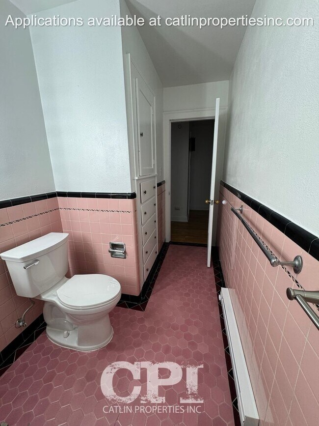 Building Photo - 1529 20th Ave