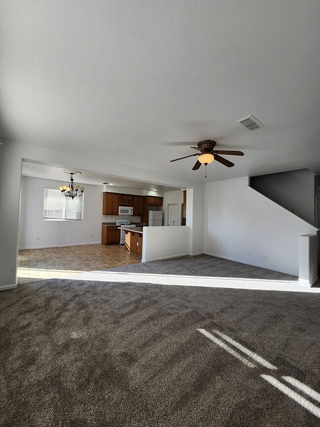 Building Photo - *MOVE IN SPECIAL - 2 WEEKS FREE!!* Beautiful Yuba City Home