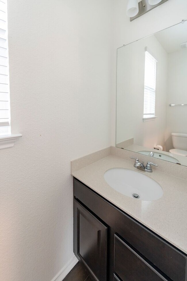 Building Photo - Leander Living with Loft, Flex Space & Style