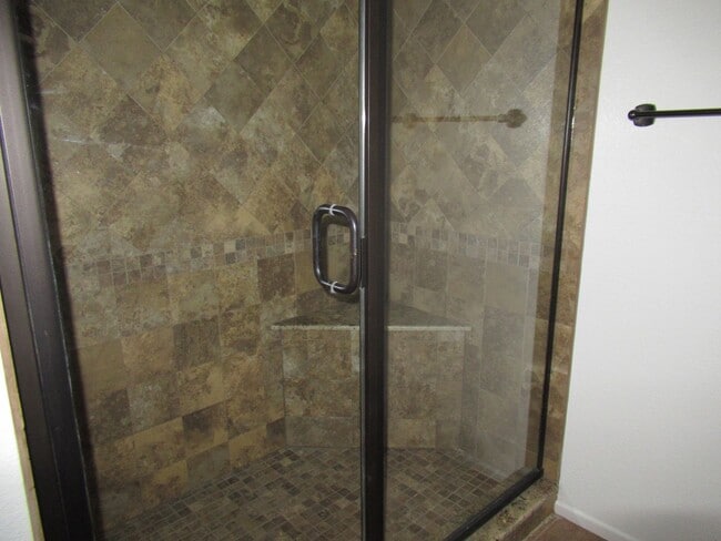 Building Photo - Nice 4 Bedroom + Den Home With Pool In AHWATUKEE!