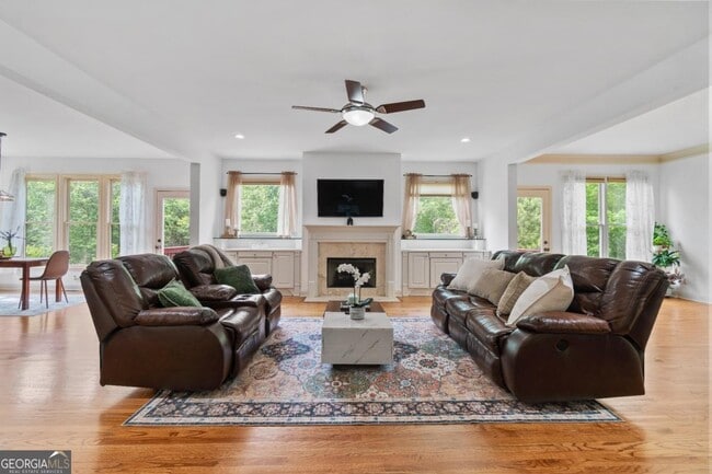 Building Photo - 8275 Majors Ridge Way