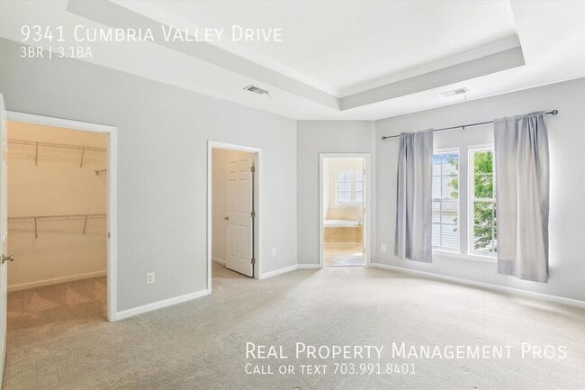 Building Photo - 9341 Cumbria Valley Dr